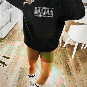 Black 'MAMA' Graphic Checkered Board Crewneck Sweatshirt